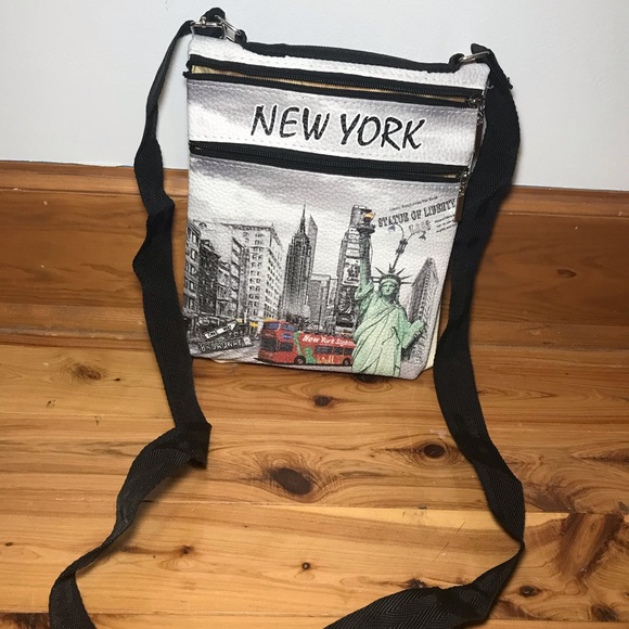 New York Crossbody Purse - Picture 1 of 3